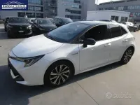 Usata Toyota Corolla Style 122 CV (89 kW) 2021 Bianco Berlina