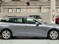 Usata Volvo V60 Business Edition 197 CV (144 kW) 2021 Grigio Station wagon