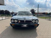 Usata Jaguar XJ8 Executive 237 CV (174 kW) 1998 Verde Berlina