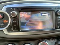 Usata Toyota Yaris Lounge 90 CV (66 kW) 2013 Grigio Utilitaria