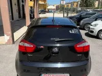 Usata Kia Rio EX 90 CV (66 kW) 2013 Nero metallizzato Berlina
