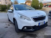Usata Peugeot 2008 Active 90 CV (66 kW) 2015 Bianco SUV