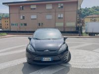 Usata Ford Fiesta 97 CV (71 kW) 2012 Nero Utilitaria