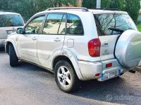 Usata Toyota RAV4 116 CV (85 kW) 2002 Grigio SUV