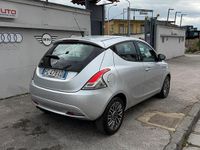 Usata Lancia Ypsilon Gold 95 CV (69 kW) 2016 Grigio Utilitaria