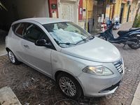 Usata Lancia Ypsilon 69 CV (50 kW) 2014 Grigio Utilitaria