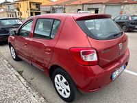 Usata Dacia Sandero Lauréate 74 CV (54 kW) 2016 Arancione Berlina