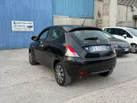 Usata Lancia Ypsilon 69 CV (50 kW) 2016 Nero Utilitaria