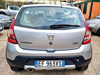 Usata Dacia Sandero Stepway 90 CV (66 kW) 2011 Argento Berlina
