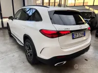 Usata Mercedes GLC220 AMG line 194 CV (142 kW) 2023 Bianco SUV