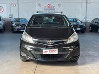 Usata Toyota Yaris Lounge 69 CV (50 kW) 2013 Nero Utilitaria