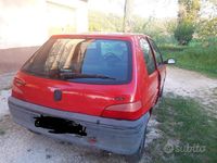 Usata Peugeot 106 50 CV (36 kW) 1997 Rosso Utilitaria