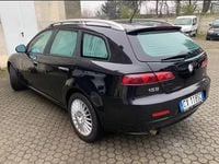 Second-hand Alfa Romeo 159 Distinctive 150 CP (110 kW) 2006 Negru Break