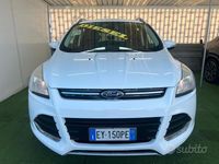 Usado Ford Kuga Titanium 150 CV (110 kW) 2015 Blanco SUV