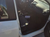 Usata Fiat Grande Punto 77 CV (56 kW) 2012 Bianco Utilitaria