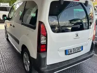 Usata Peugeot Partner Tepee Outdoor 92 CV (67 kW) 2014 Bianco Monovolume