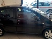 Usata Peugeot 107 Active 67 CV (49 kW) 2012 Nero Utilitaria