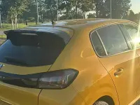 Usata Peugeot 208 101 CV (74 kW) 2019 Giallo Utilitaria