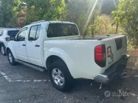 Usata Nissan Navara SE 171 CV (125 kW) 2007 Bianco Pick-up