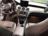 Usata Mercedes GLA180 122 CV (89 kW) 2019 Grigio SUV