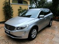 Usata Volvo XC60 Kinetic 190 CV (139 kW) 2016 Argento SUV