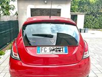 Usata Lancia Ypsilon Silver 69 CV (50 kW) 2017 Utilitaria