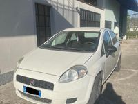 Usata Fiat Grande Punto 69 CV (50 kW) 2012 Bianco Utilitaria