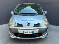 Usata Renault Modus 75 CV (55 kW) 2008 Argento Monovolume