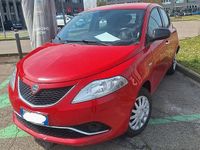 Usata Lancia Ypsilon 95 CV (69 kW) 2016 Rosso Utilitaria