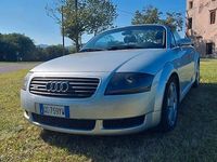 Usata Audi TT Roadster 225 CV (165 kW) 2000 Grigio Cabrio