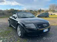 Usata Audi TT Roadster 179 CV (131 kW) 2002 Nero Cabrio