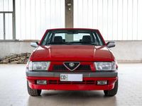 Usata Alfa Romeo 75 148 CV (108 kW) 1989 Rosso Berlina