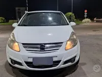 Usata Opel Corsa 75 CV (55 kW) 2010 Bianco Utilitaria