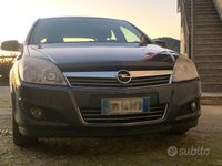 Usata Opel Astra Cosmo 125 CV (91 kW) 2008 Grigio Berlina