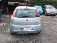 Usata Fiat Grande Punto Dynamic 65 CV (47 kW) 2006 Grigio Utilitaria