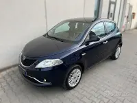 Usata Lancia Ypsilon Gold 69 CV (50 kW) 2017 Blu Utilitaria