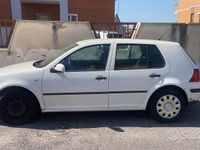 Usata VW Golf IV 105 CV (77 kW) 2001 Bianco Utilitaria