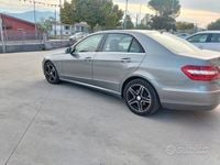 Gebraucht Mercedes E220 170 PS (125 kW) 2010 Grau Limousine