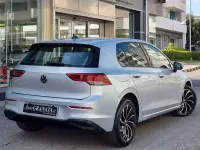 Usata VW Golf VIII Life 116 CV (85 kW) 2023 Grigio Berlina