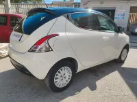 Usata Lancia Ypsilon Gold 69 CV (50 kW) 2015 Bianco Utilitaria