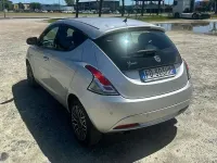 Usata Lancia Ypsilon Silver 69 CV (50 kW) 2016 Argento Utilitaria