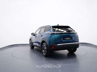 Usata Peugeot 2008 Allure 101 CV (74 kW) 2025 Blu vertigo SUV