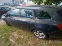 Usata Opel Astra 80 CV (58 kW) 2011 Marrone Station wagon