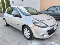 Usata Renault Clio II Dynamique 86 CV (63 kW) 2011 Grigio Berlina