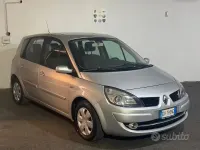Usata Renault Scénic III 111 CV (81 kW) 2009 Grigio Monovolume