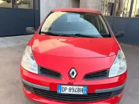 Usata Renault Clio II 75 CV (55 kW) 2008 Rosso Berlina