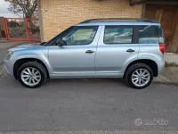 Usata Skoda Yeti 105 CV (77 kW) 2015 Grigio SUV