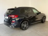 Usata BMW X5 M Sport 265 CV (194 kW) 2019 Blu metallizzato SUV
