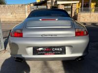 Usata Porsche 911 320 CV (235 kW) 2002 Grigio Cabrio