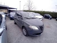 Usata Lancia Ypsilon 80 CV (58 kW) 2014 Grigio Utilitaria